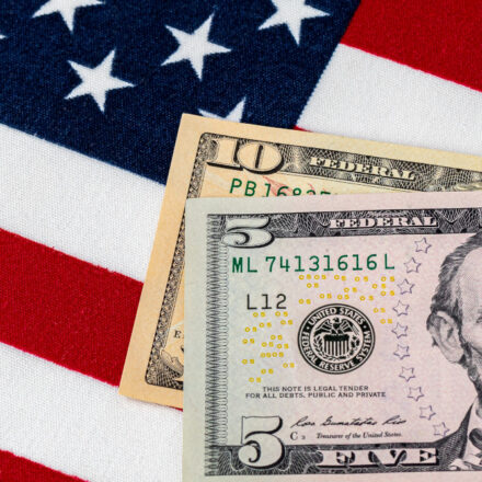 $15 Federal Minimum Wage Discussions Continue in Congress