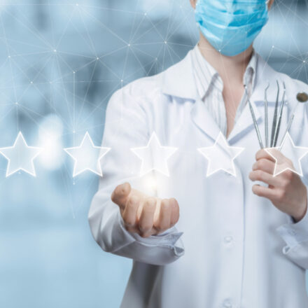 5 Tips to Help Dentists Manage and Remove Fake Reviews