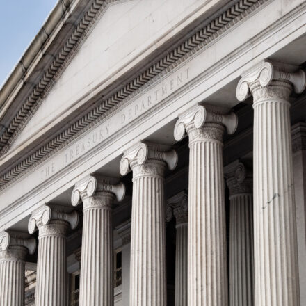 Navigating KYC and AML Compliance After FinCEN’s Beneficial Ownership Updates